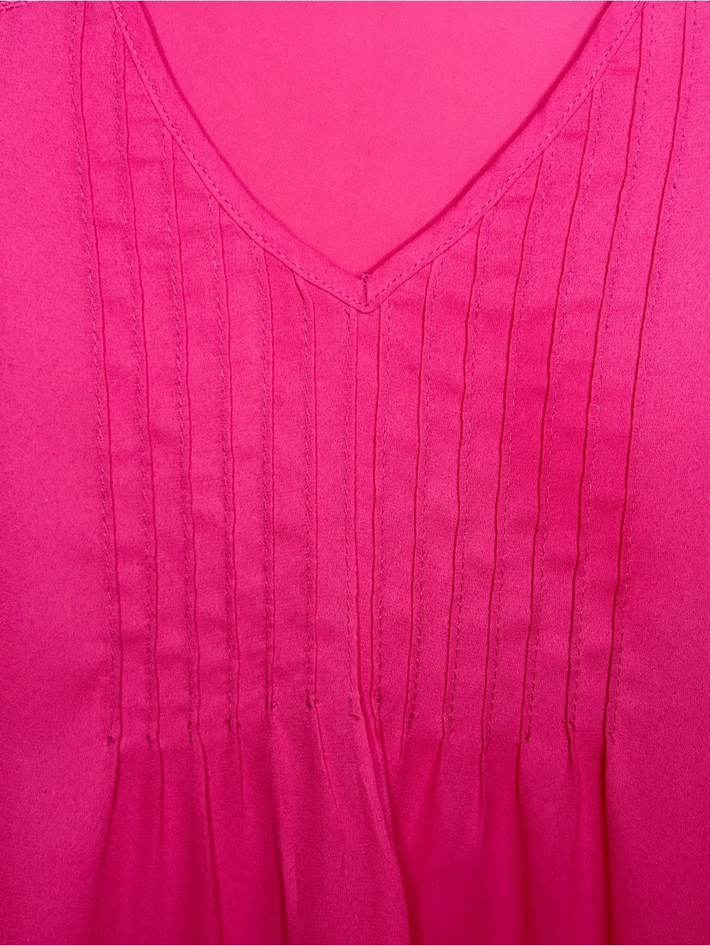 Anthro Elodie Hot Pink V-Neck Sleeveless Blouse Pintuck Crochet Trim Top M - Picture 8 of 15